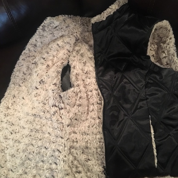 Italian made Vest - Picture 7 of 8